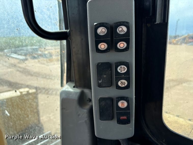 image for item FC2192 2018 Caterpillar D6T XL dozer