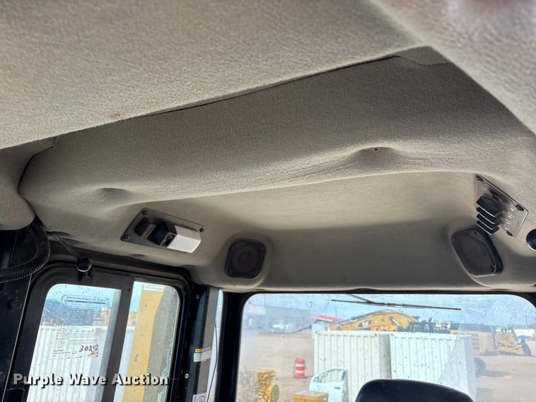 image for item FC2192 2018 Caterpillar D6T XL dozer