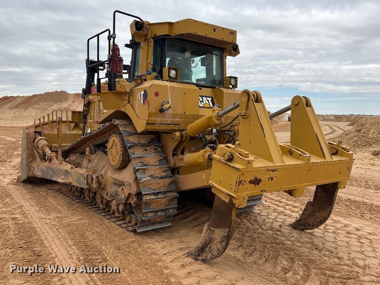 image for item FC2194 2019 Caterpillar D8T dozer