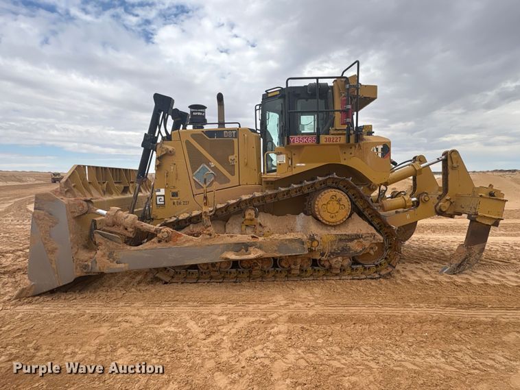 image for item FC2194 2019 Caterpillar D8T dozer