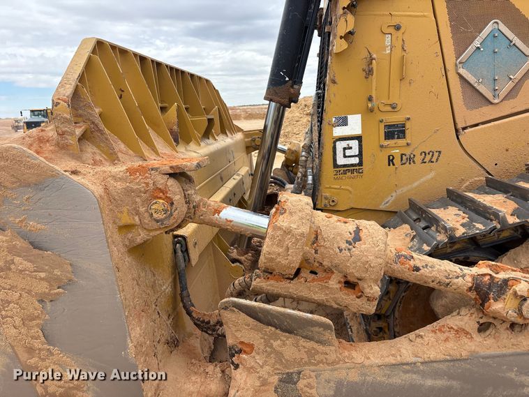 image for item FC2194 2019 Caterpillar D8T dozer