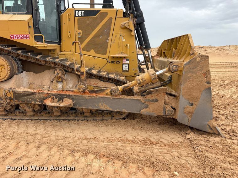 image for item FC2194 2019 Caterpillar D8T dozer
