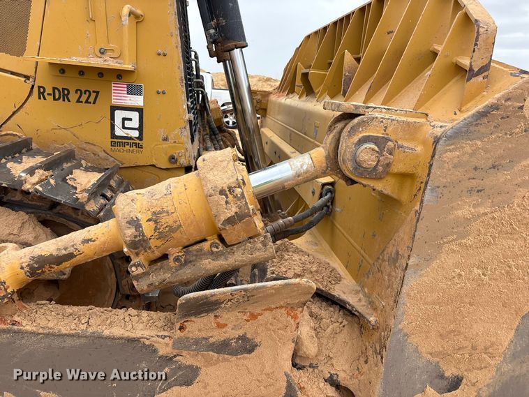 image for item FC2194 2019 Caterpillar D8T dozer
