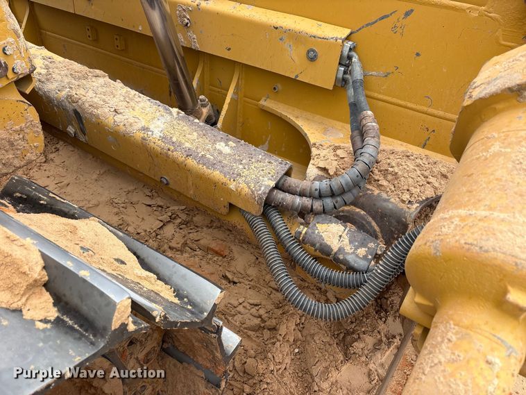 image for item FC2194 2019 Caterpillar D8T dozer