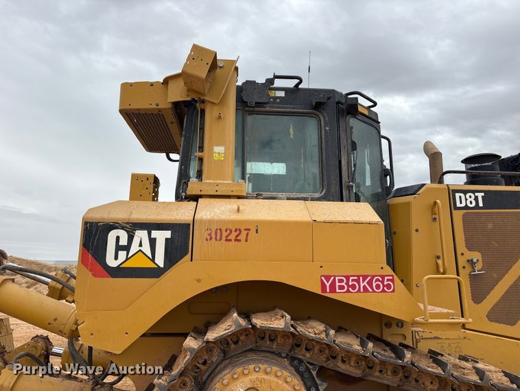 image for item FC2194 2019 Caterpillar D8T dozer
