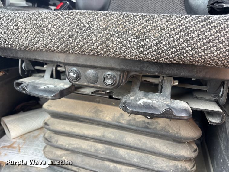 image for item FC2194 2019 Caterpillar D8T dozer