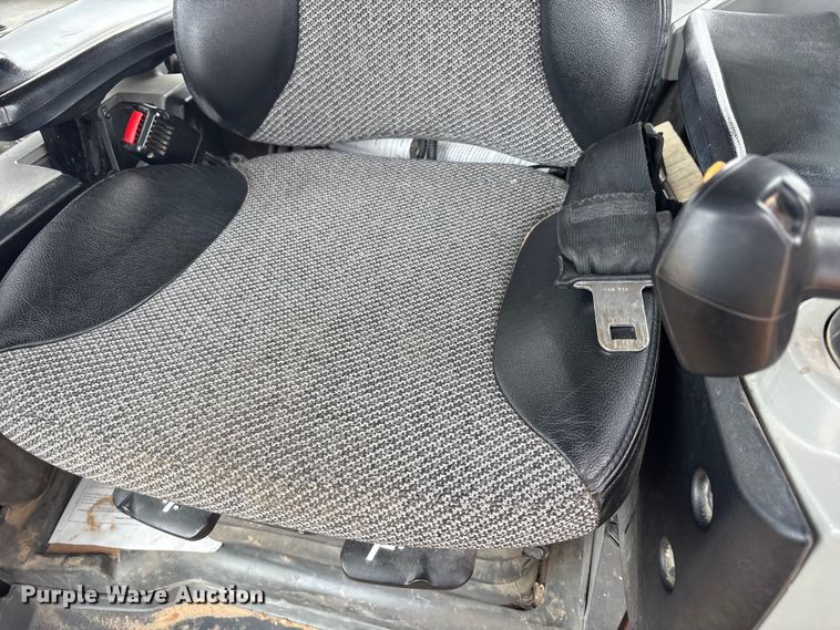 image for item FC2194 2019 Caterpillar D8T dozer