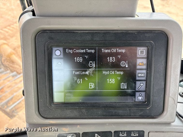 image for item FC2194 2019 Caterpillar D8T dozer