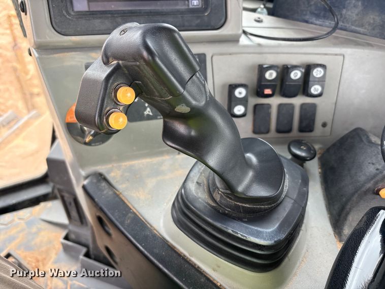 image for item FC2194 2019 Caterpillar D8T dozer