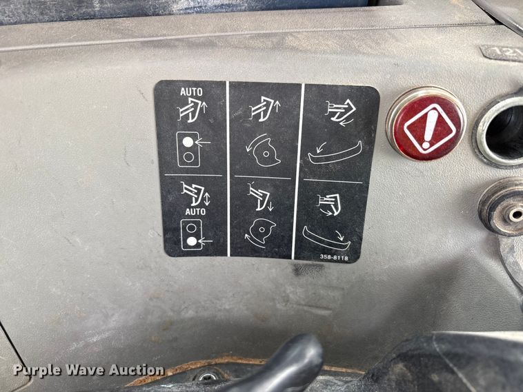 image for item FC2194 2019 Caterpillar D8T dozer