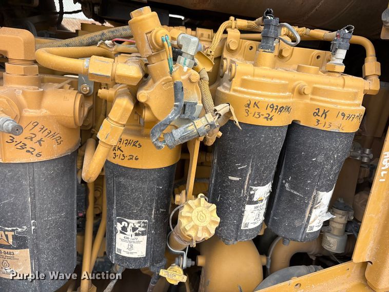 image for item FC2194 2019 Caterpillar D8T dozer