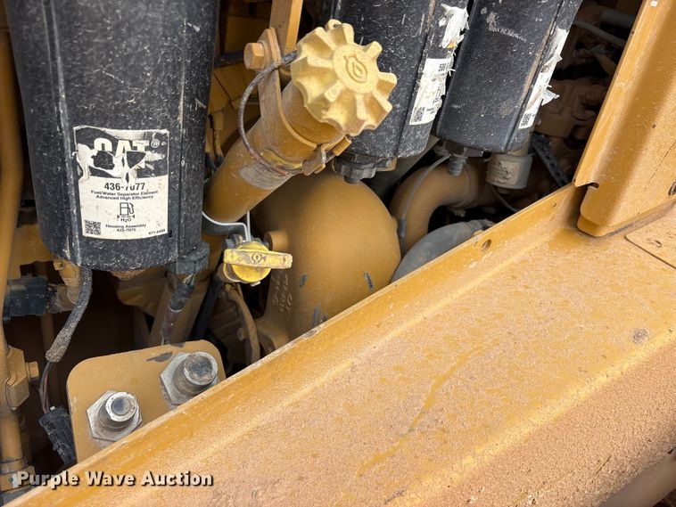 image for item FC2194 2019 Caterpillar D8T dozer