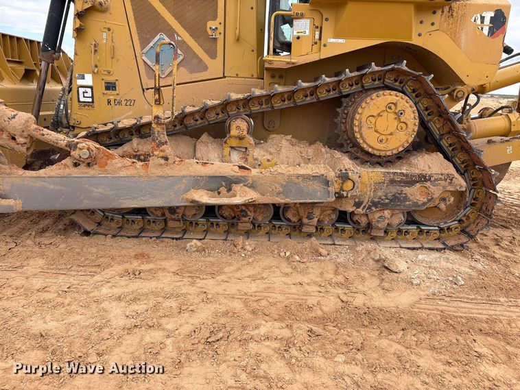 image for item FC2194 2019 Caterpillar D8T dozer