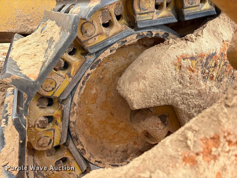 image for item FC2194 2019 Caterpillar D8T dozer