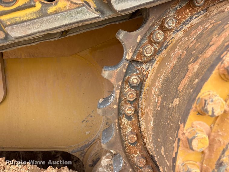 image for item FC2194 2019 Caterpillar D8T dozer