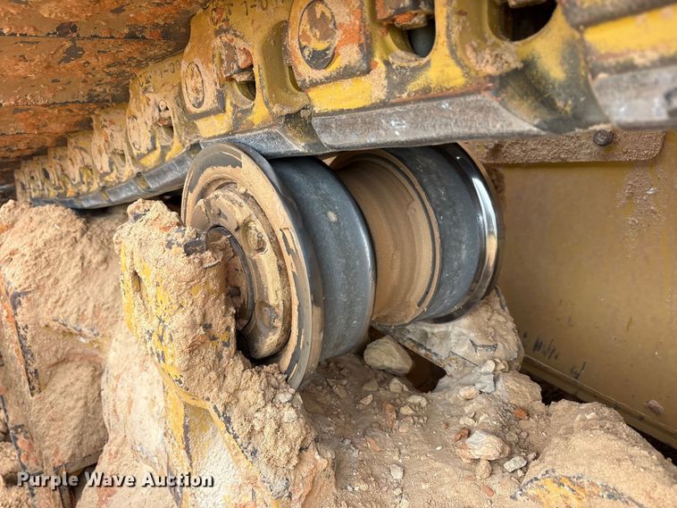 image for item FC2194 2019 Caterpillar D8T dozer