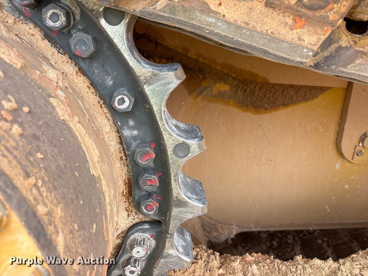 image for item FC2194 2019 Caterpillar D8T dozer