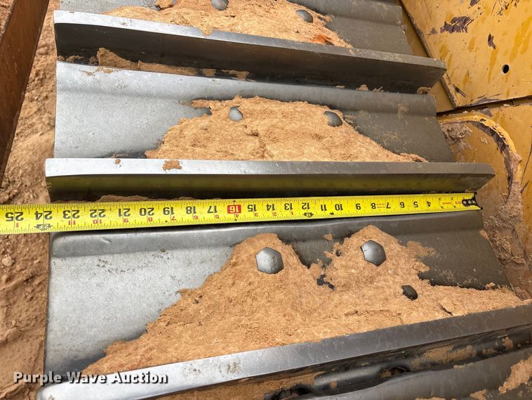 image for item FC2194 2019 Caterpillar D8T dozer