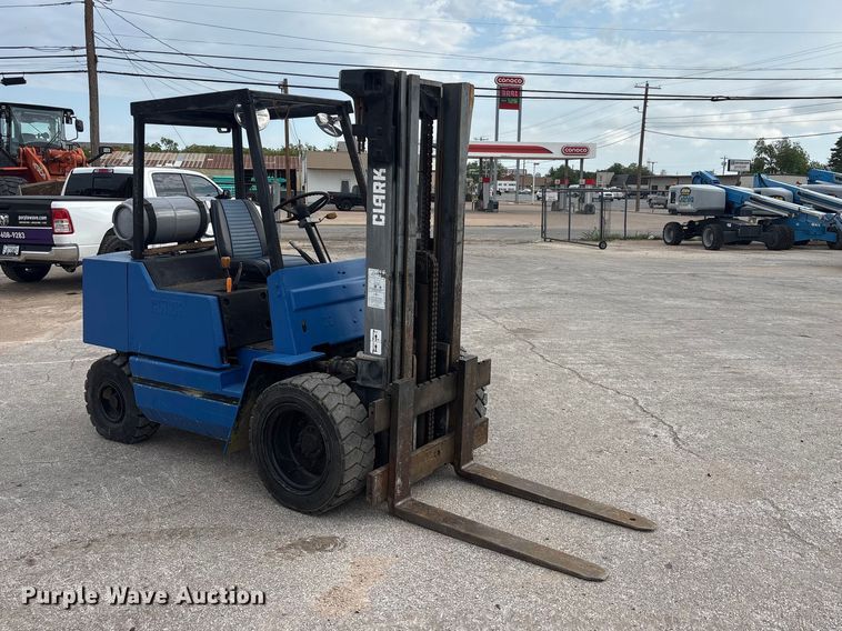 image for item FC2195 Clark GPS30MB forklift