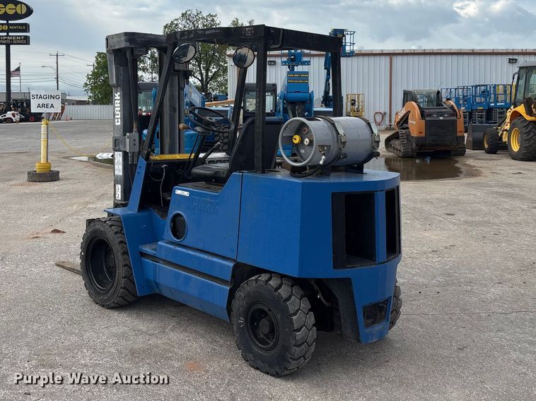 image for item FC2195 Clark GPS30MB forklift