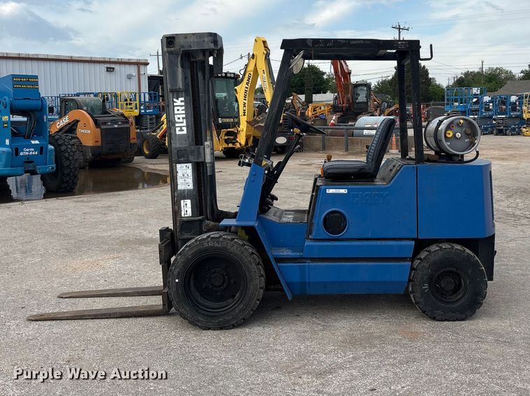image for item FC2195 Clark GPS30MB forklift