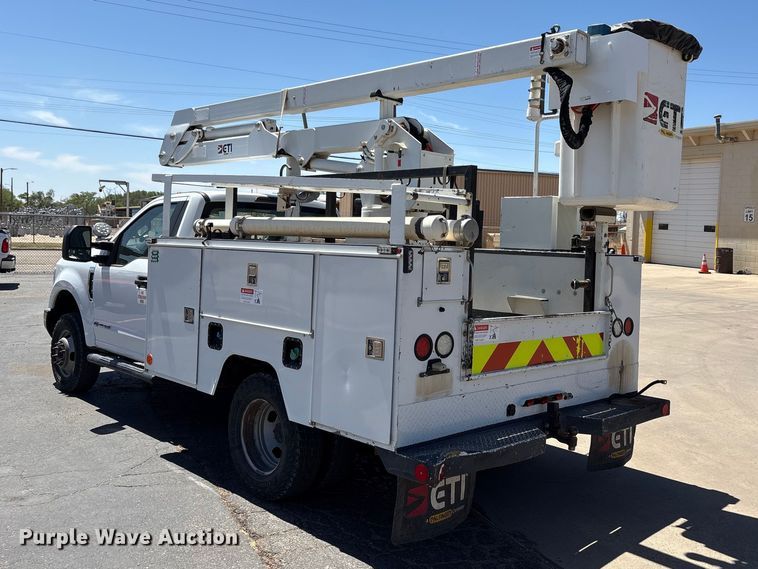 image for item FC2213 2019 Ford F350 Super Duty XL bucket truck