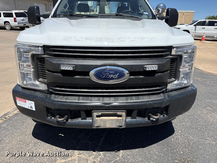 image for item FC2213 2019 Ford F350 Super Duty XL bucket truck