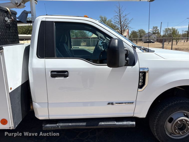 image for item FC2213 2019 Ford F350 Super Duty XL bucket truck