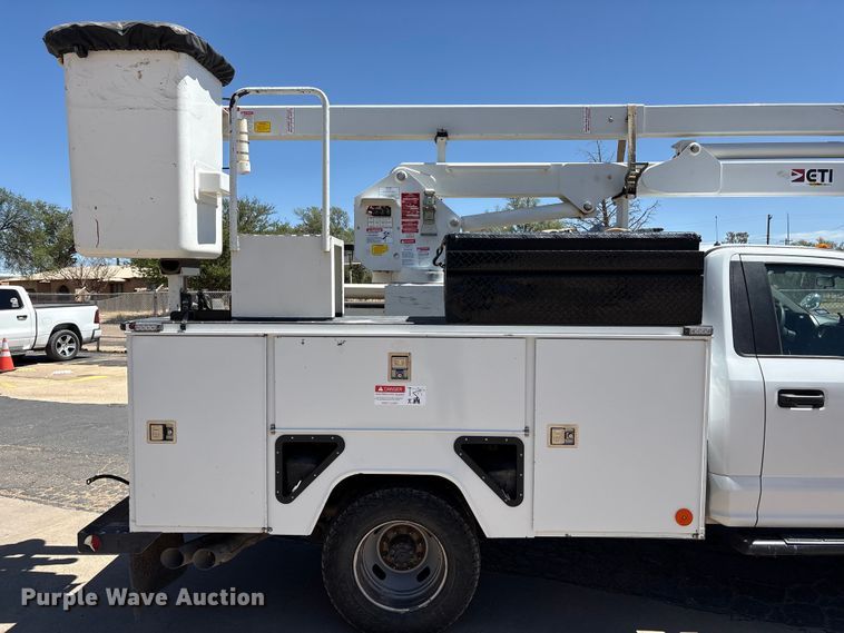 image for item FC2213 2019 Ford F350 Super Duty XL bucket truck