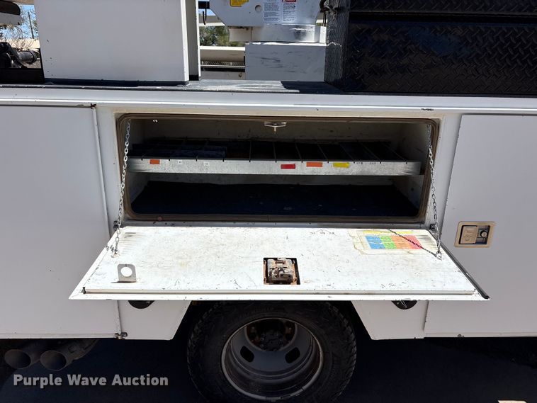 image for item FC2213 2019 Ford F350 Super Duty XL bucket truck
