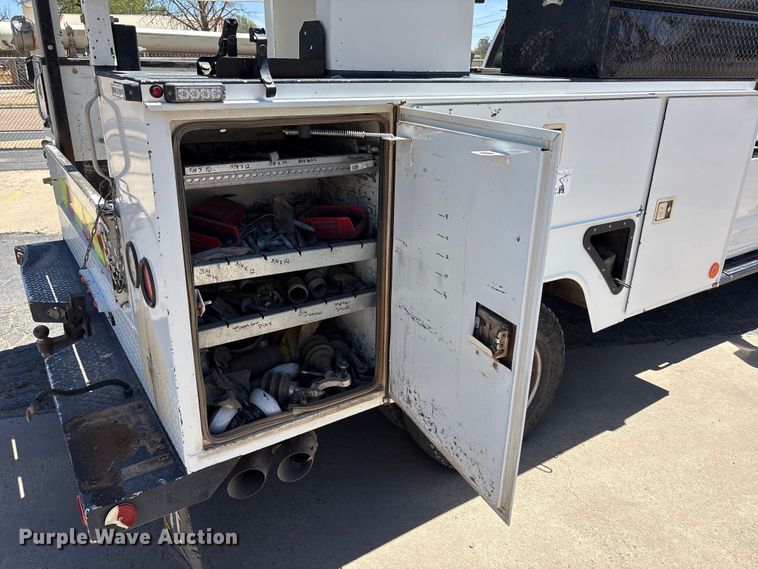 image for item FC2213 2019 Ford F350 Super Duty XL bucket truck