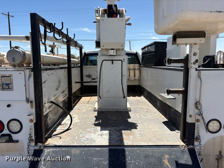 image for item FC2213 2019 Ford F350 Super Duty XL bucket truck