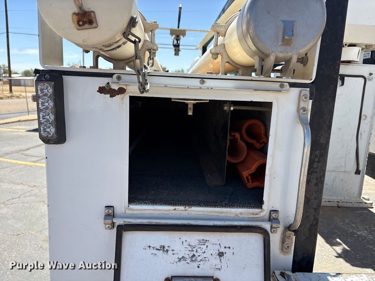 image for item FC2213 2019 Ford F350 Super Duty XL bucket truck