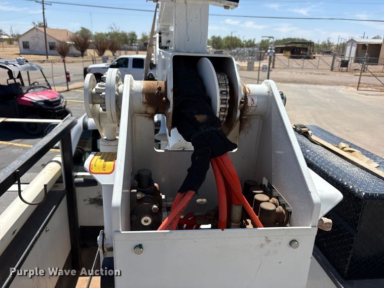image for item FC2213 2019 Ford F350 Super Duty XL bucket truck