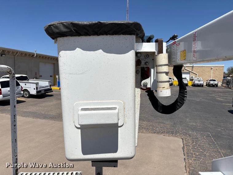 image for item FC2213 2019 Ford F350 Super Duty XL bucket truck