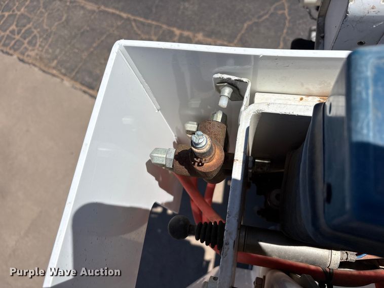 image for item FC2213 2019 Ford F350 Super Duty XL bucket truck
