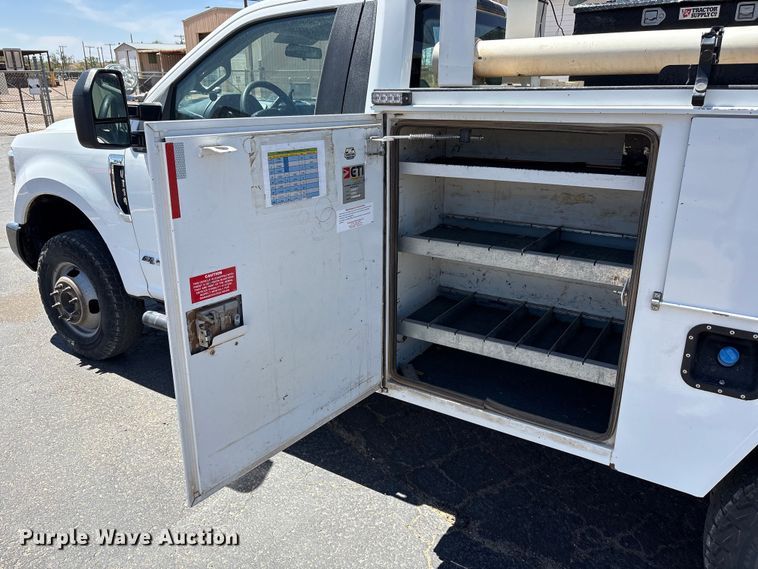 image for item FC2213 2019 Ford F350 Super Duty XL bucket truck