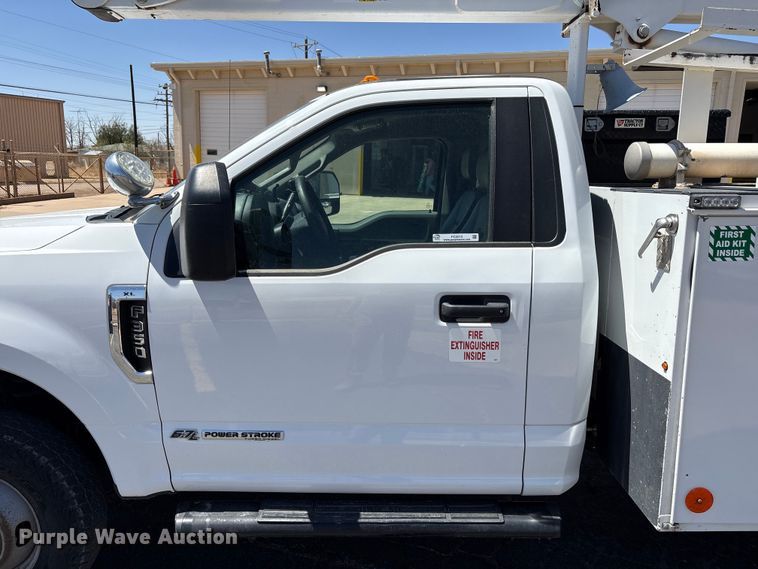 image for item FC2213 2019 Ford F350 Super Duty XL bucket truck