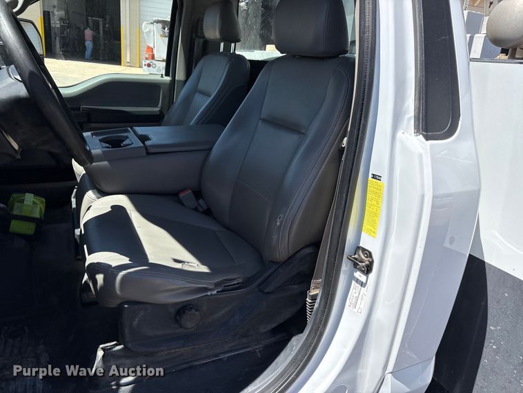 image for item FC2213 2019 Ford F350 Super Duty XL bucket truck