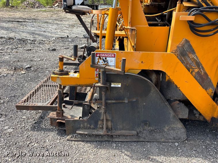 image for item FC4556 2002 Lee-Boy 8000C paver