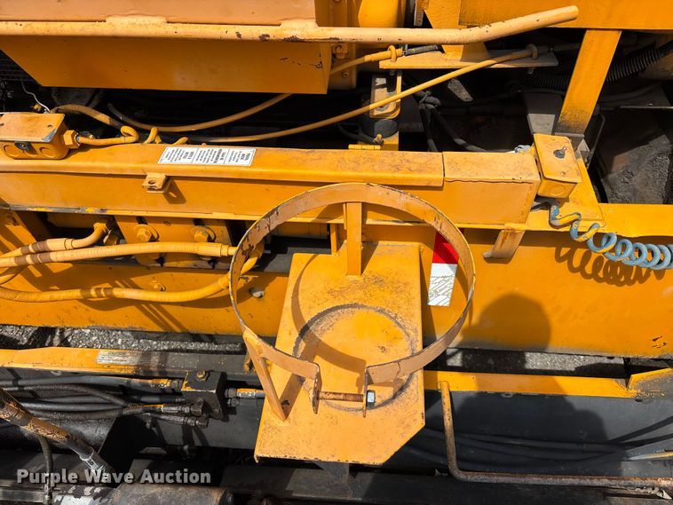 image for item FC4556 2002 Lee-Boy 8000C paver