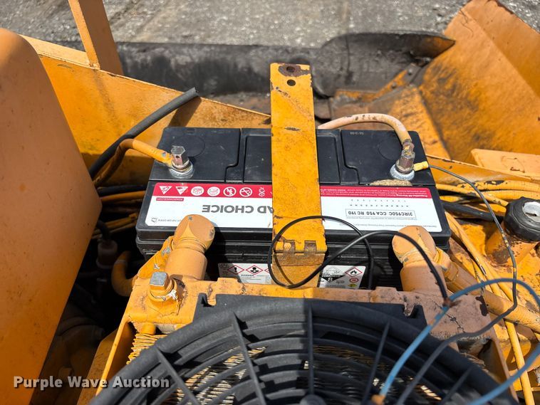 image for item FC4556 2002 Lee-Boy 8000C paver