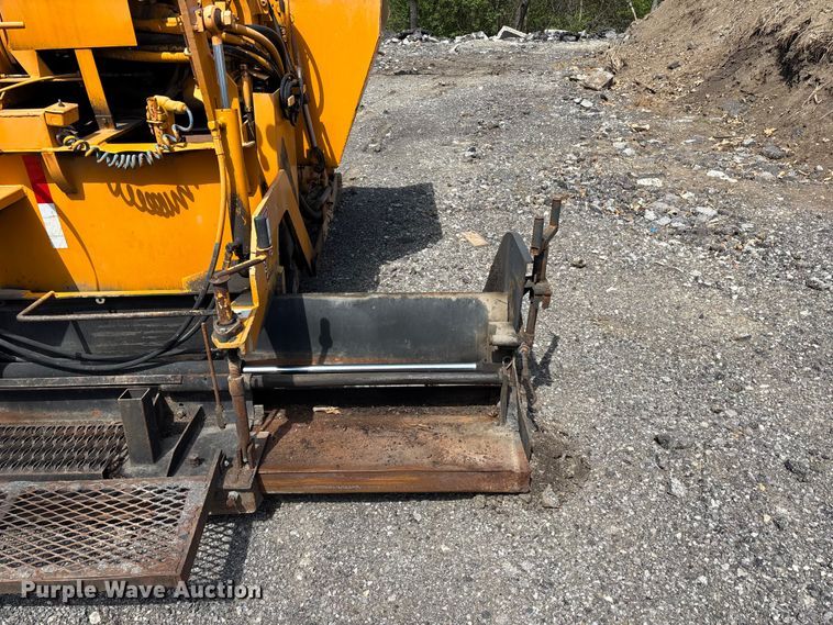 image for item FC4556 2002 Lee-Boy 8000C paver