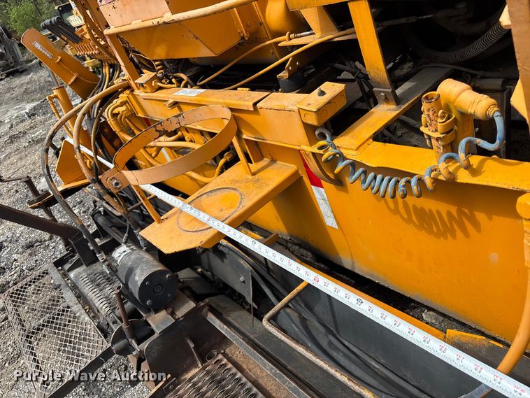 image for item FC4556 2002 Lee-Boy 8000C paver