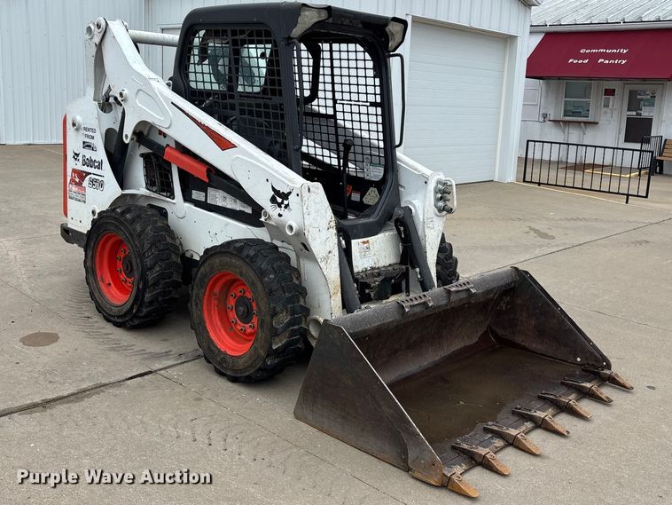 image for item FC4568 2017 Bobcat S570 skid steer loader