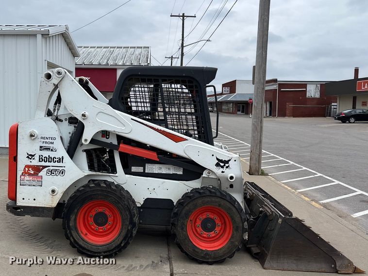 image for item FC4568 2017 Bobcat S570 skid steer loader