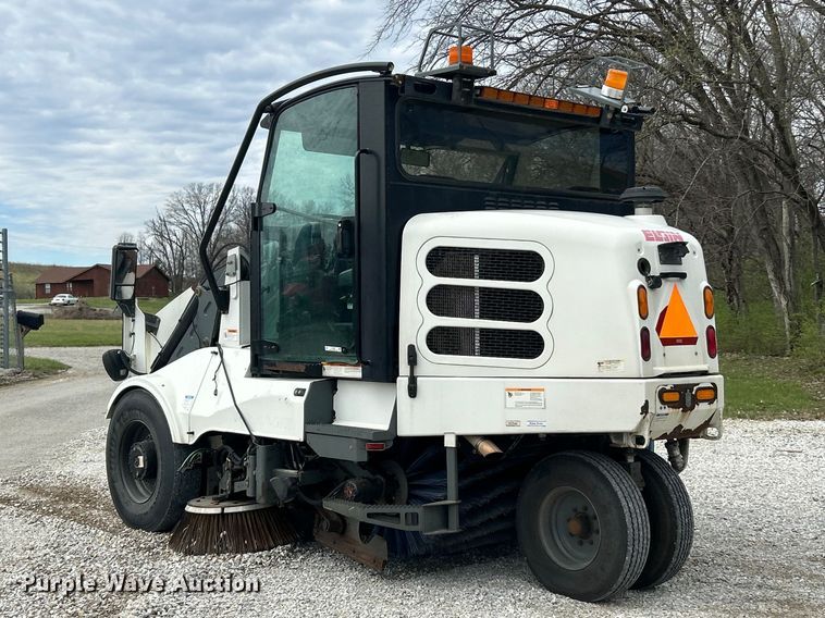 image for item FC5297 Elgin Pelican NP street sweeper