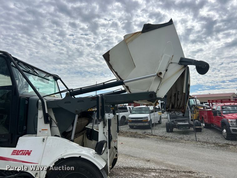 image for item FC5297 Elgin Pelican NP street sweeper