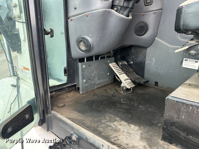 image for item FC5297 Elgin Pelican NP street sweeper