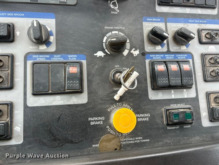 image for item FC5297 Elgin Pelican NP street sweeper